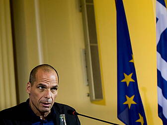 Varoufakis appeals for Irish s...
